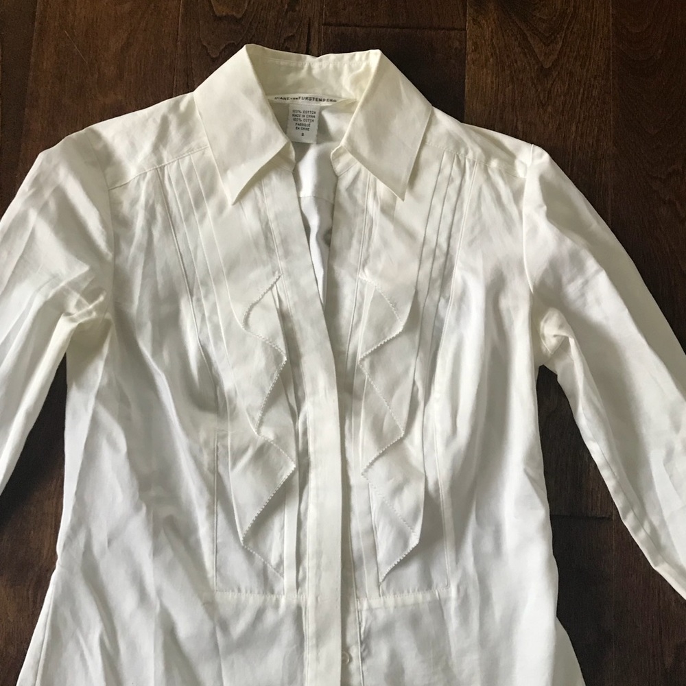 Diane von Furstenberg Button Up Short • Sz 2